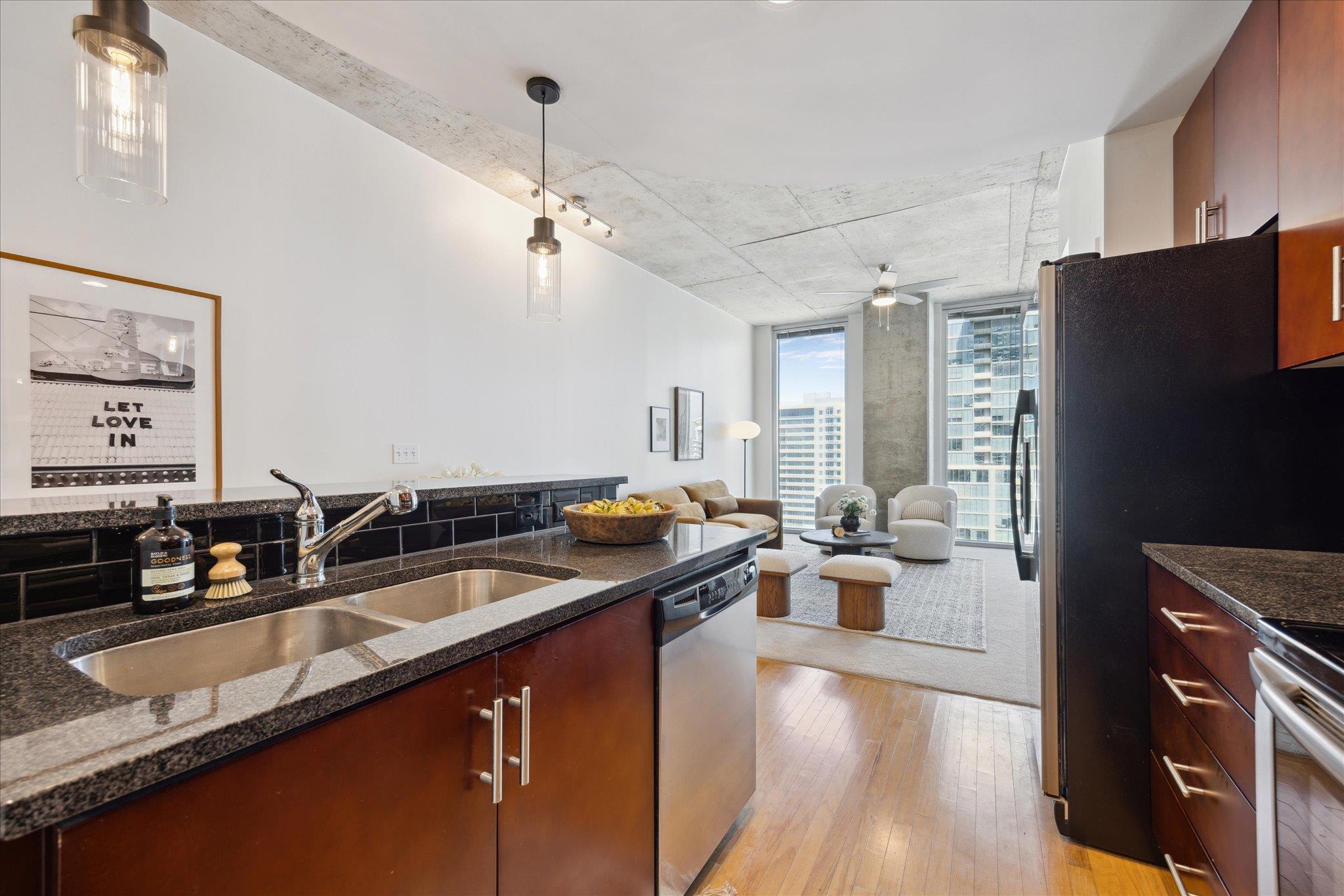 360 Nueces ST # 2506