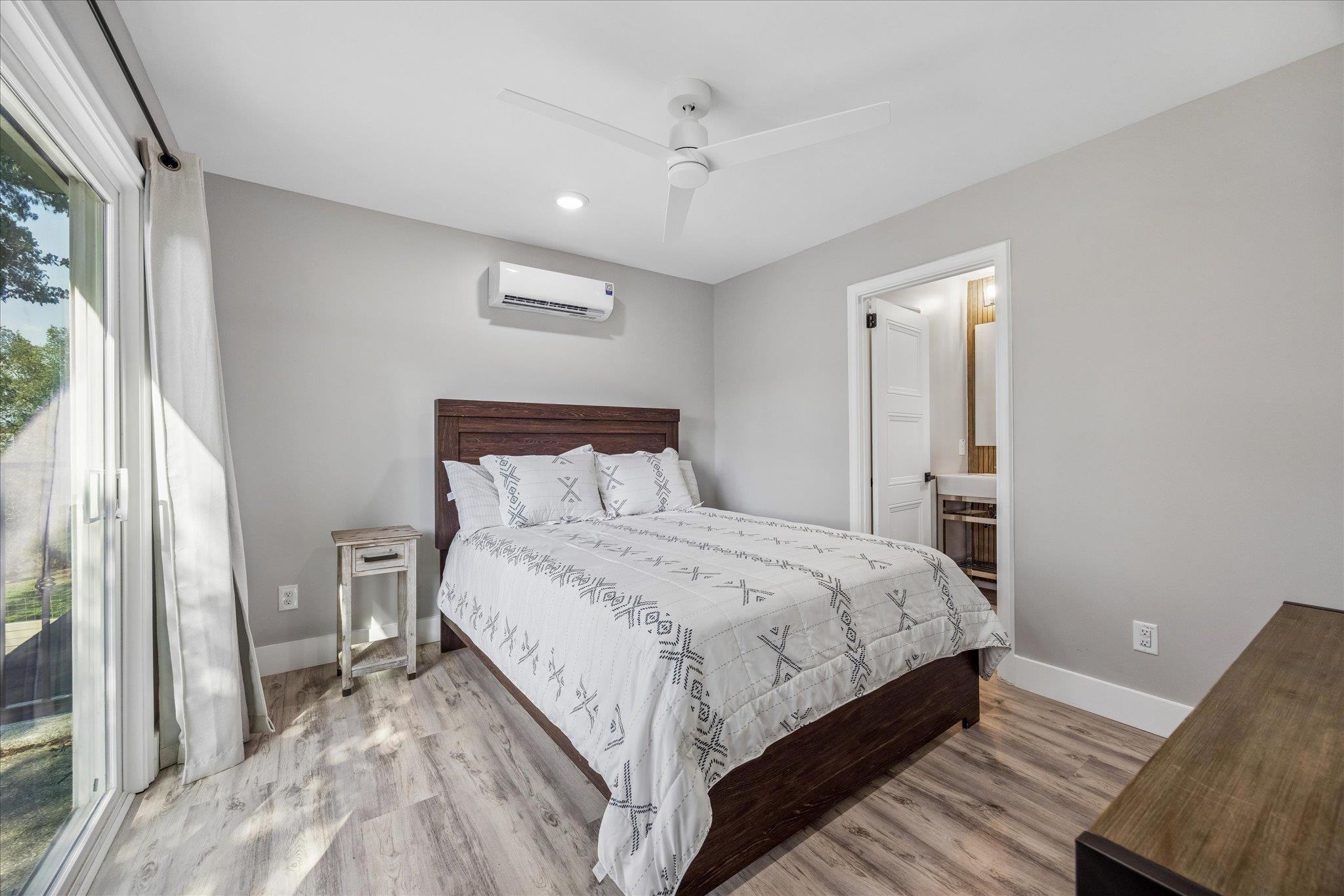 7905 & 7907 Tiffany DR