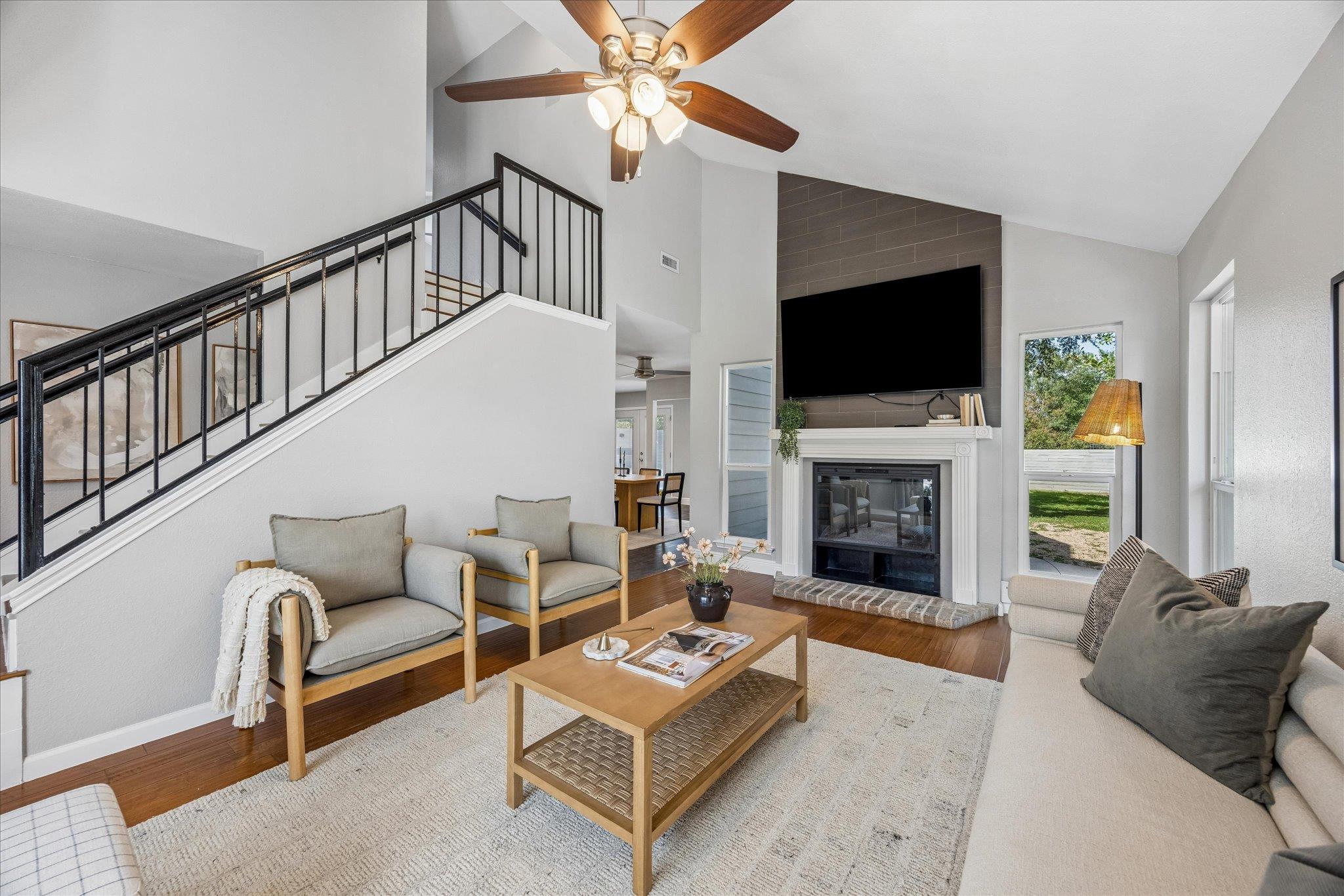 7905 & 7907 Tiffany DR
