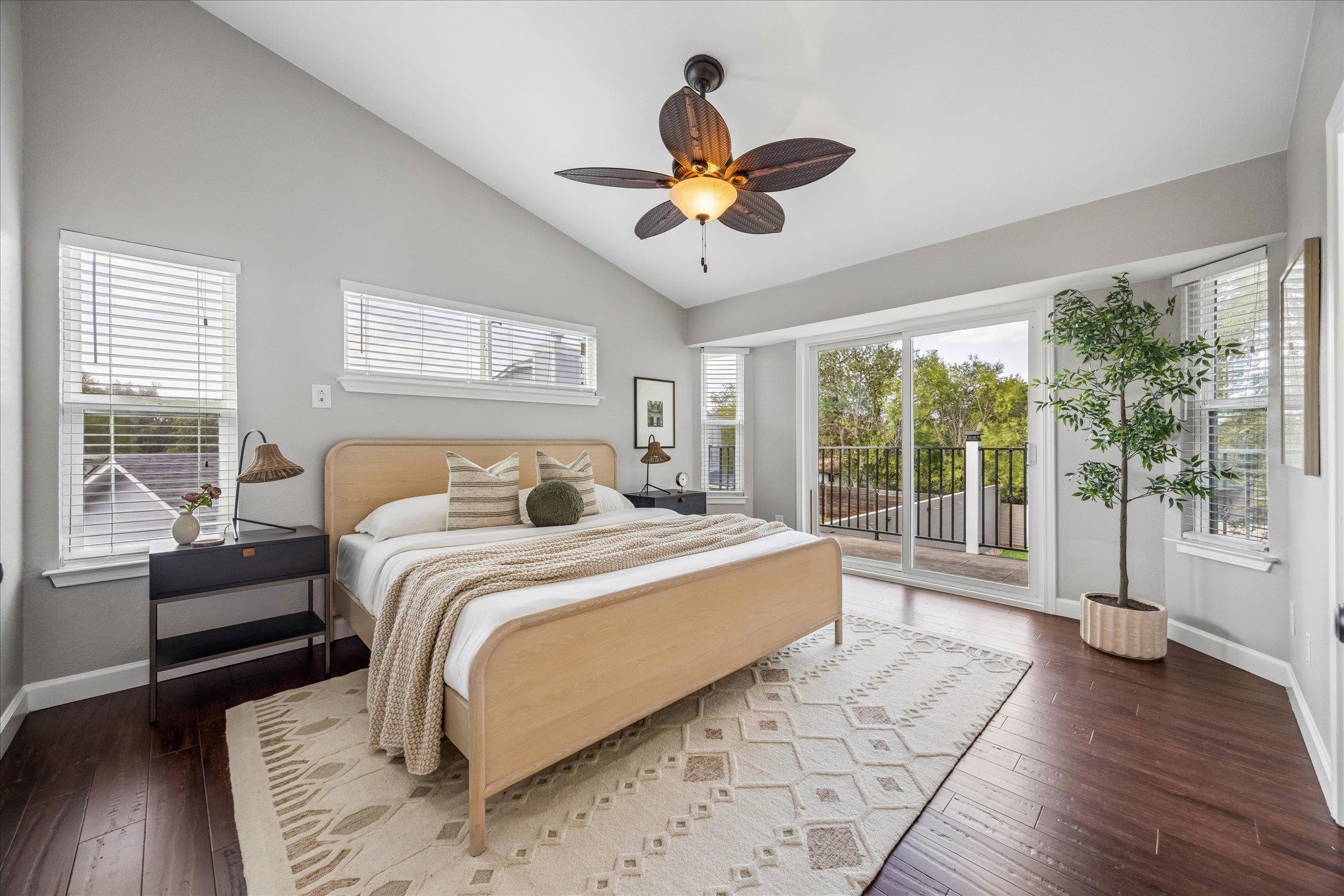 7905 & 7907 Tiffany DR