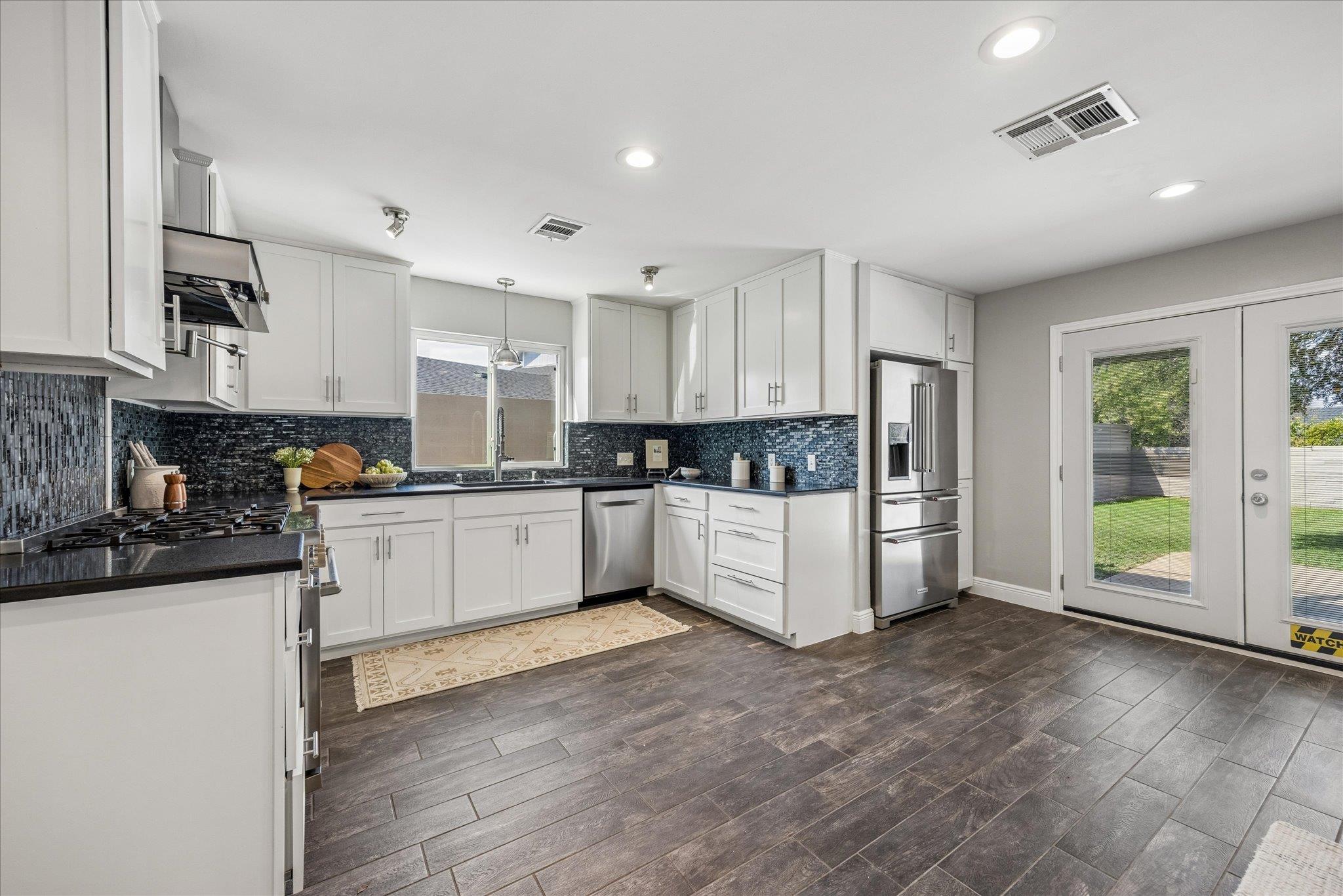 7905 & 7907 Tiffany DR