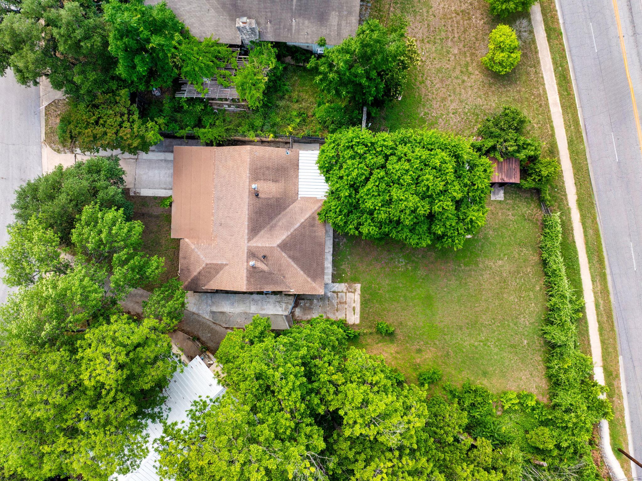 2403 Little John LN