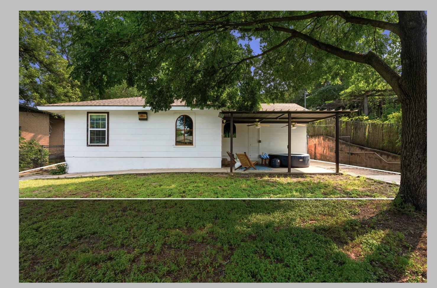 2403 Little John LN