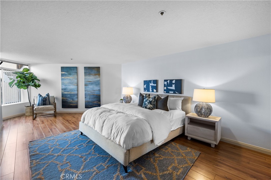 240 Nice Lane 208