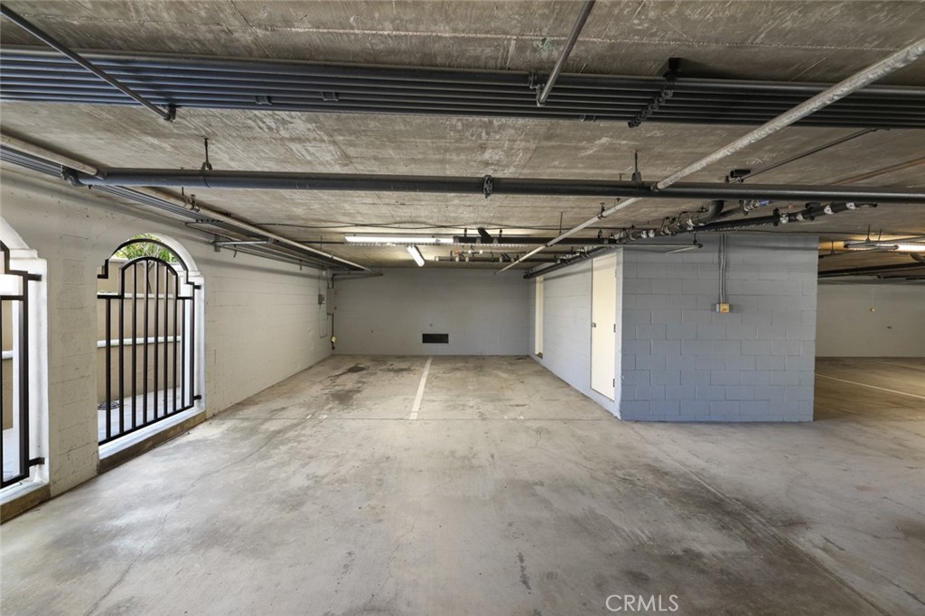 2101 E 15th Street 13