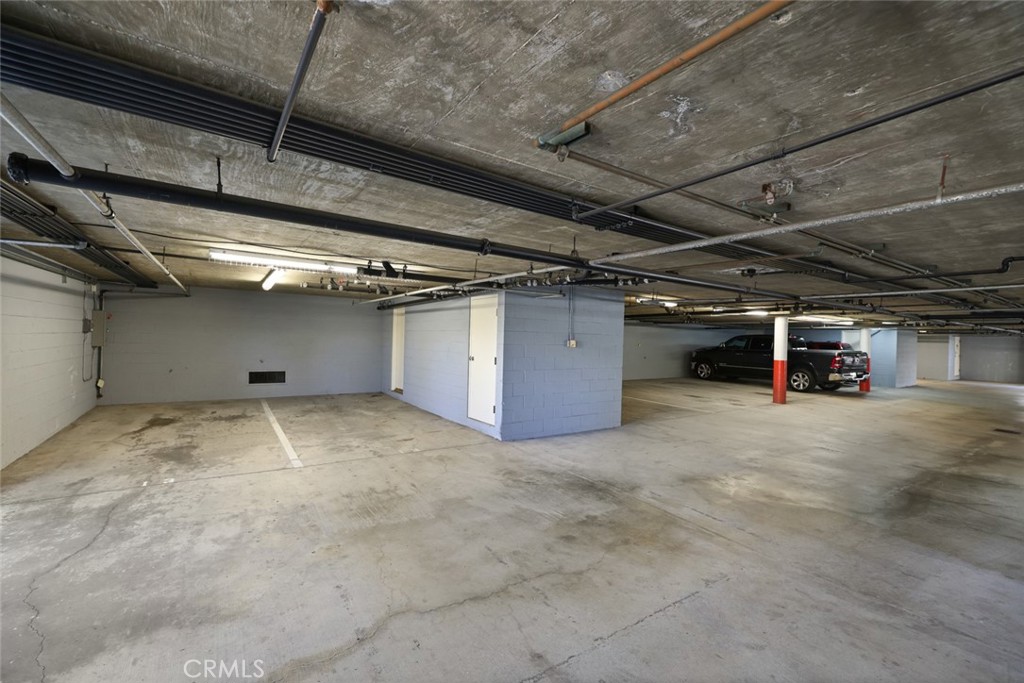 2101 E 15th Street 13