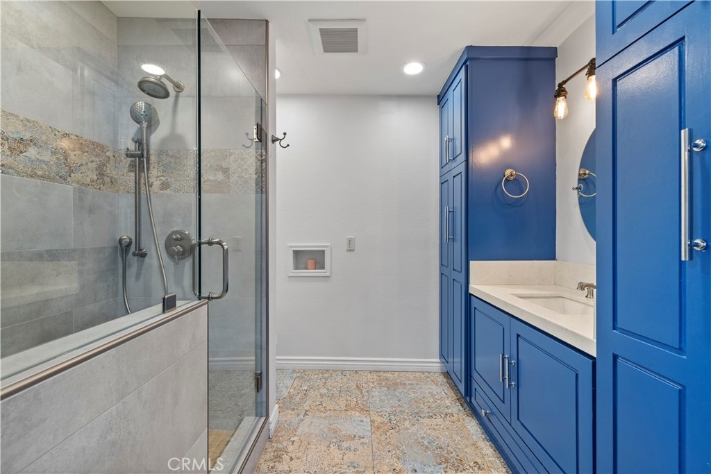 2700 E Panorama Drive 208