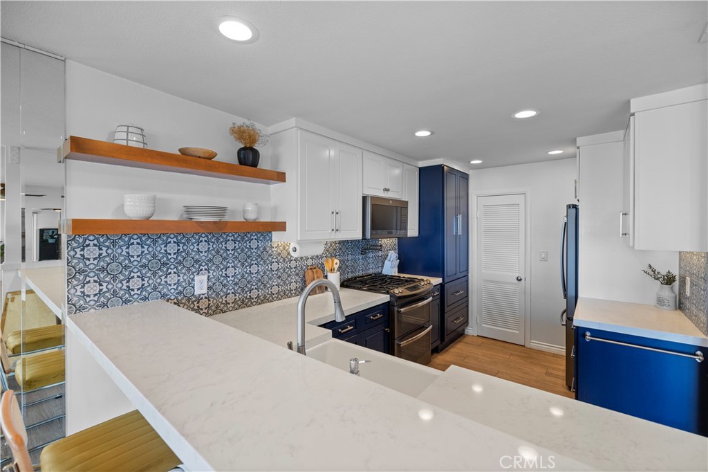 2700 E Panorama Drive 208