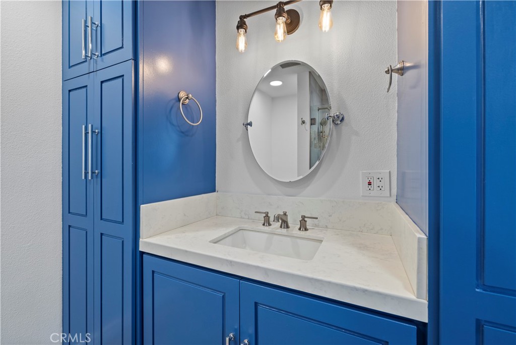 2700 E Panorama Drive 208