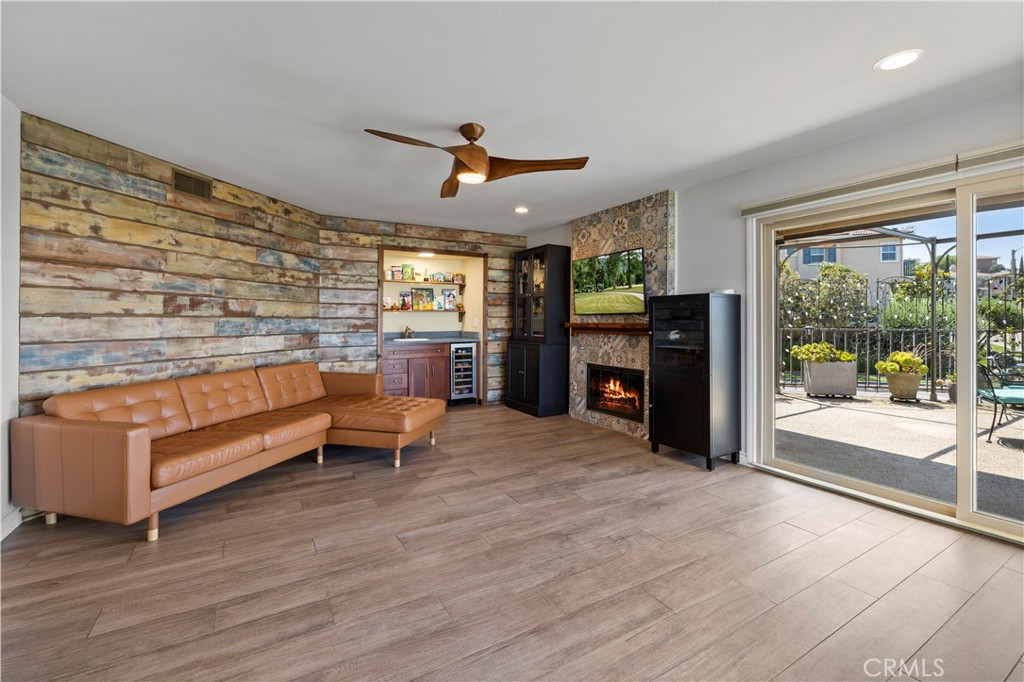 2700 E Panorama Drive 208