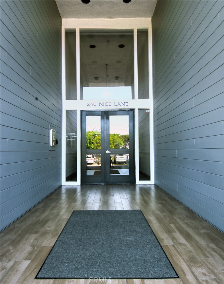 240 Nice Lane 102