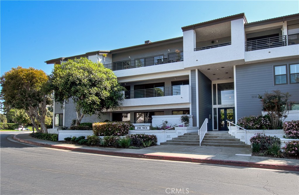 240 Nice Lane 102