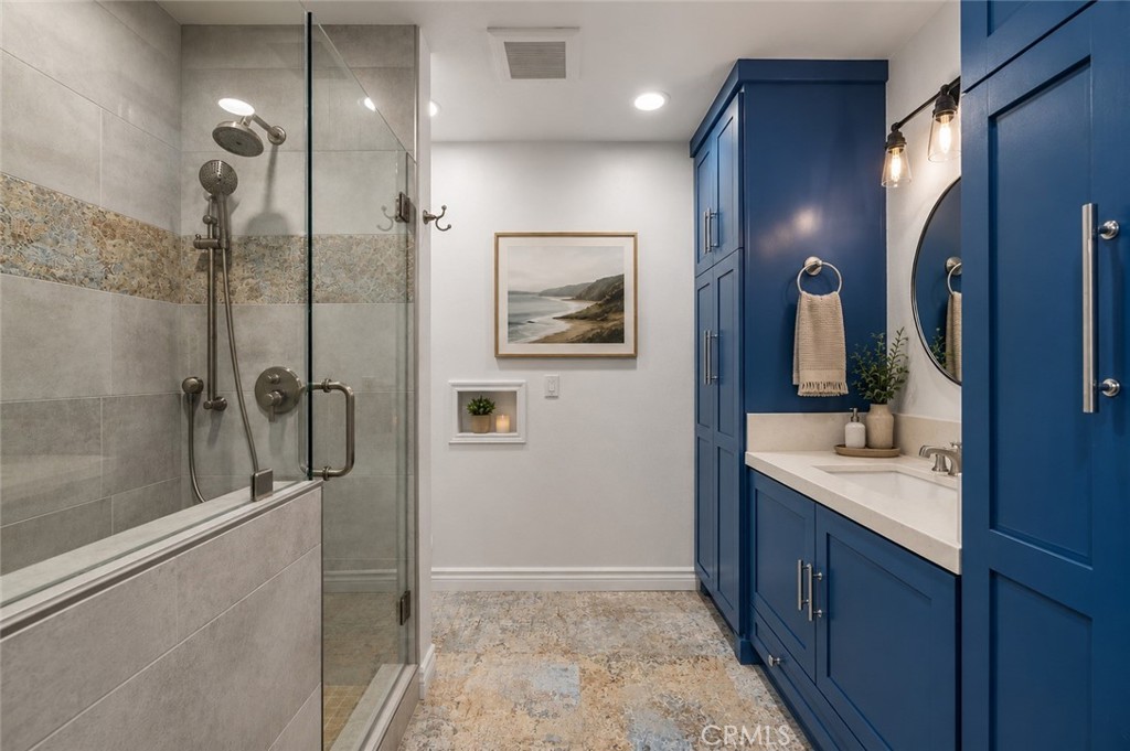 2700 E Panorama Drive 208