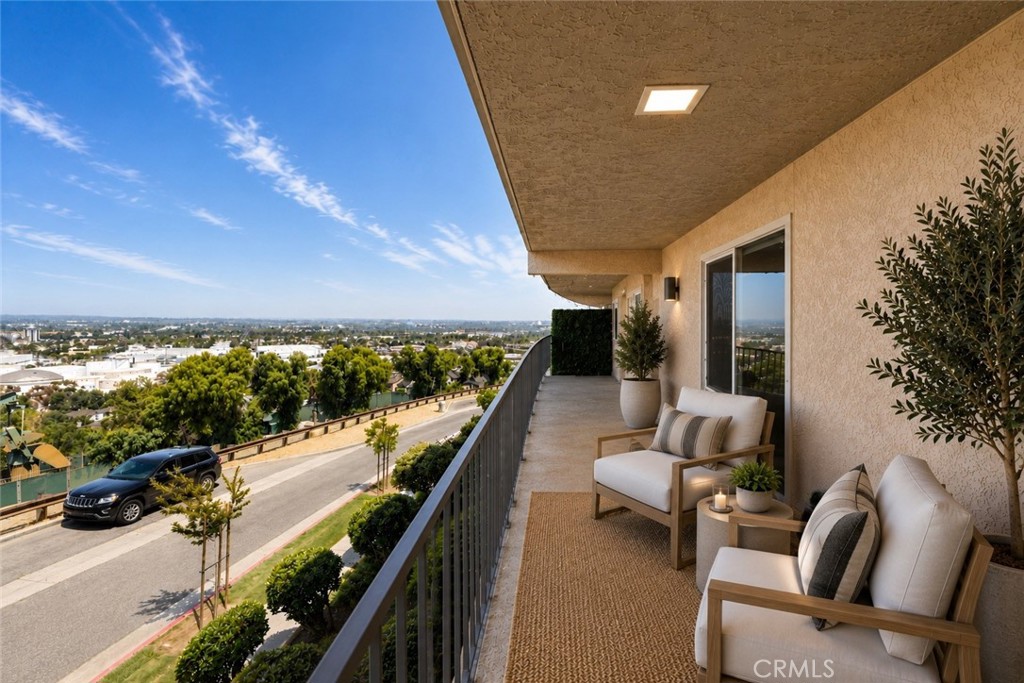 2700 E Panorama Drive 208