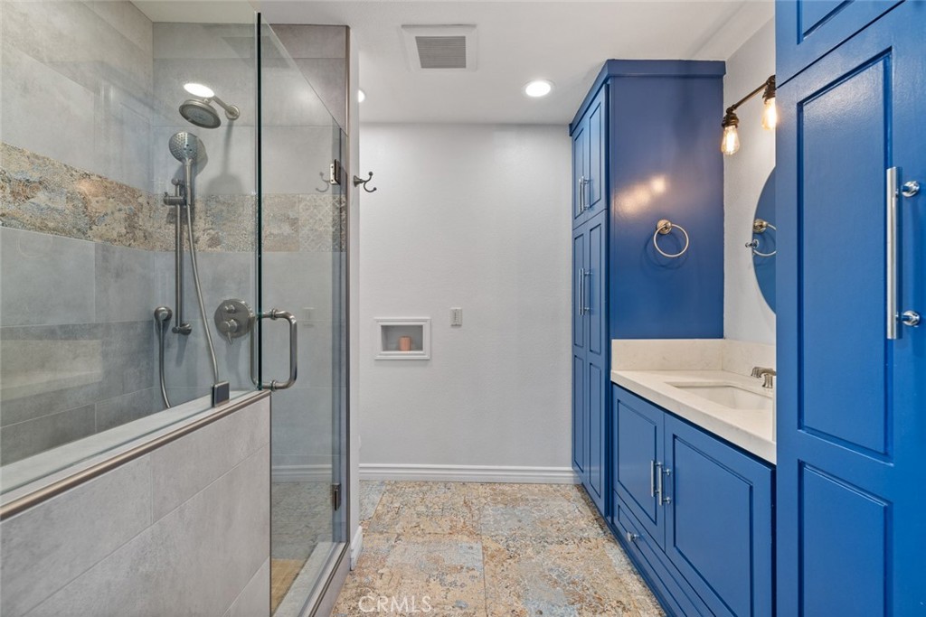 2700 E Panorama Drive 208