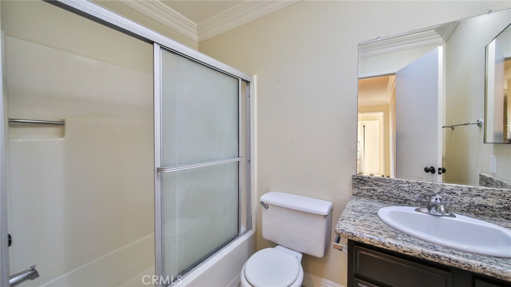 1013 W Linden Street 5