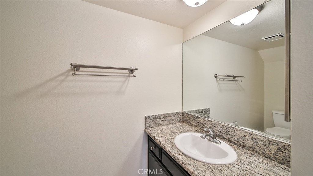 1013 W Linden Street 5