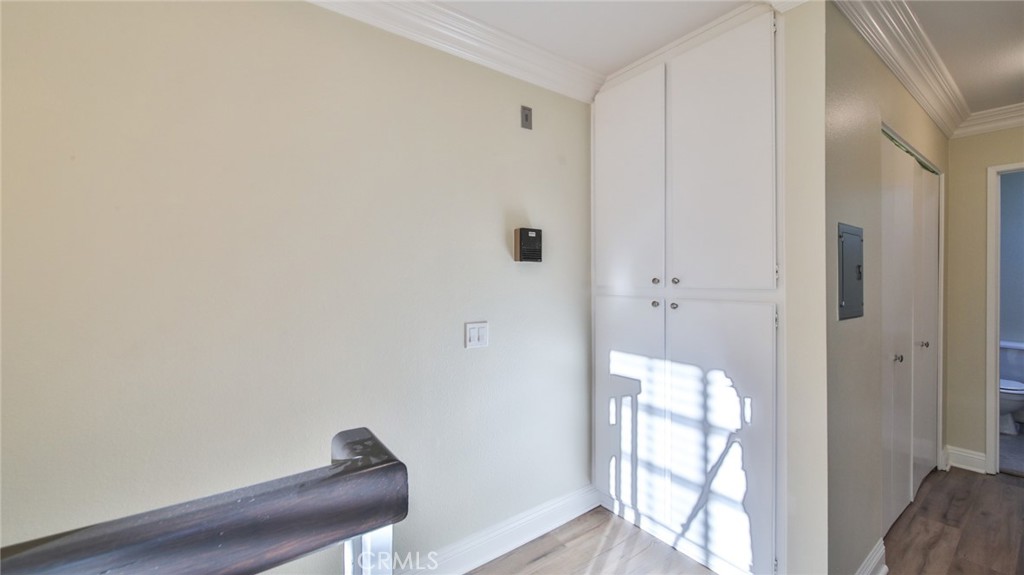 1013 W Linden Street 5