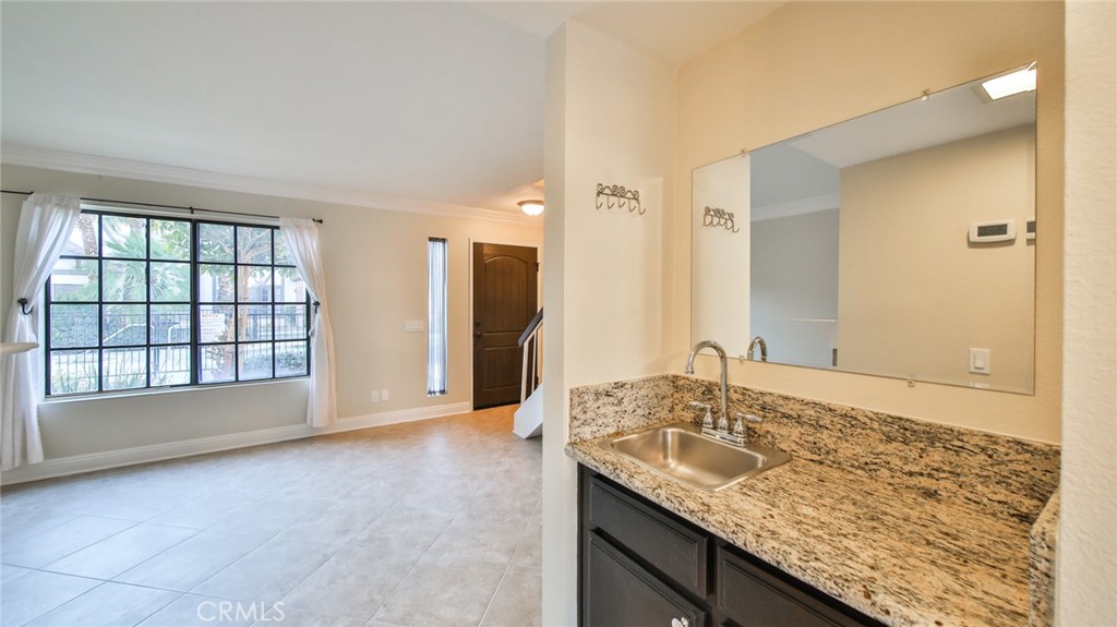 1013 W Linden Street 5