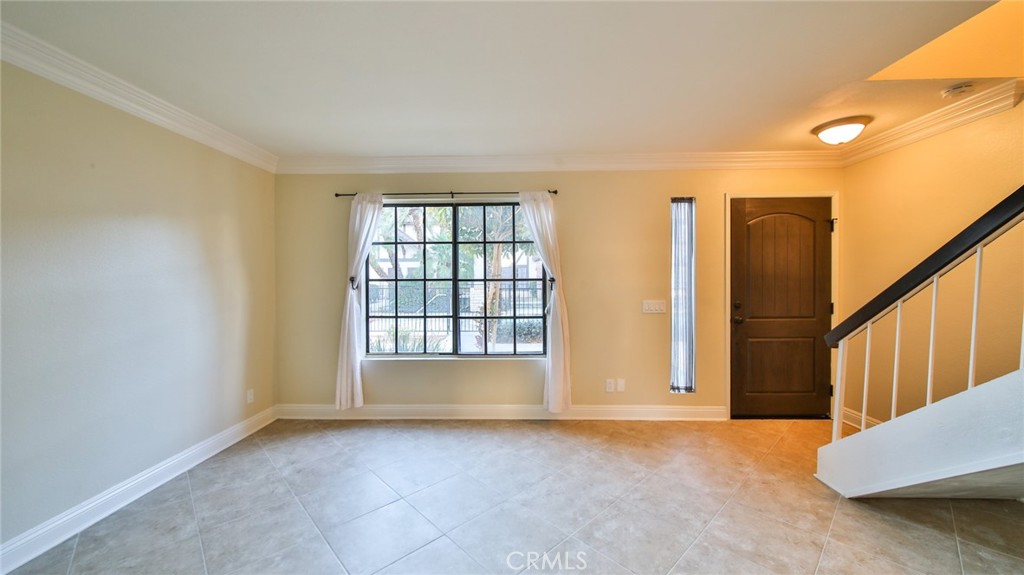 1013 W Linden Street 5