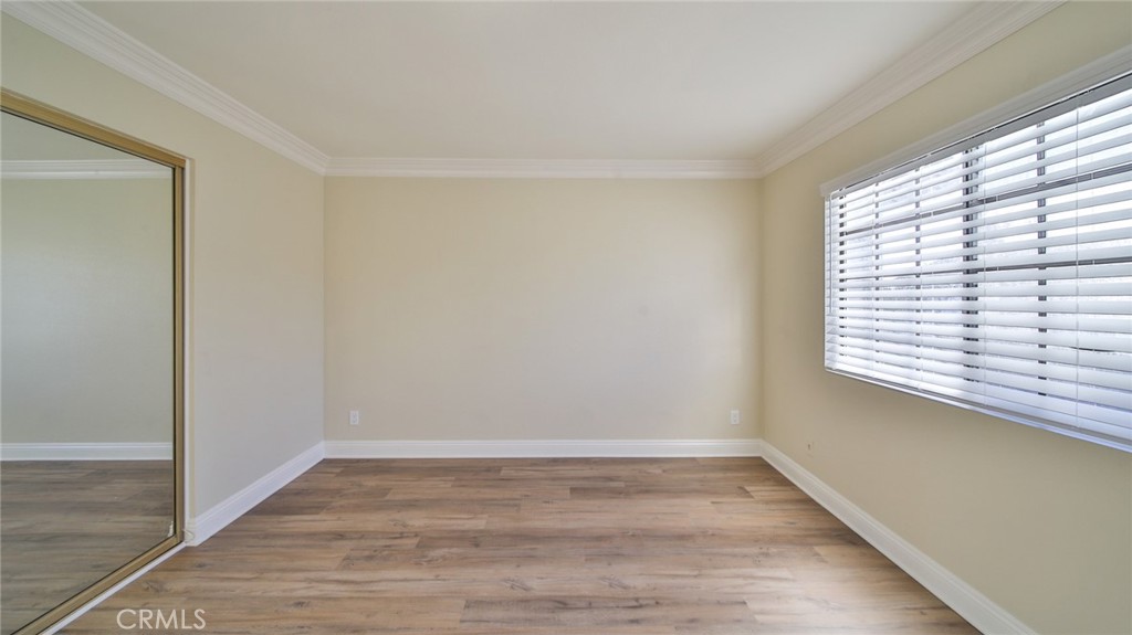 1013 W Linden Street 5