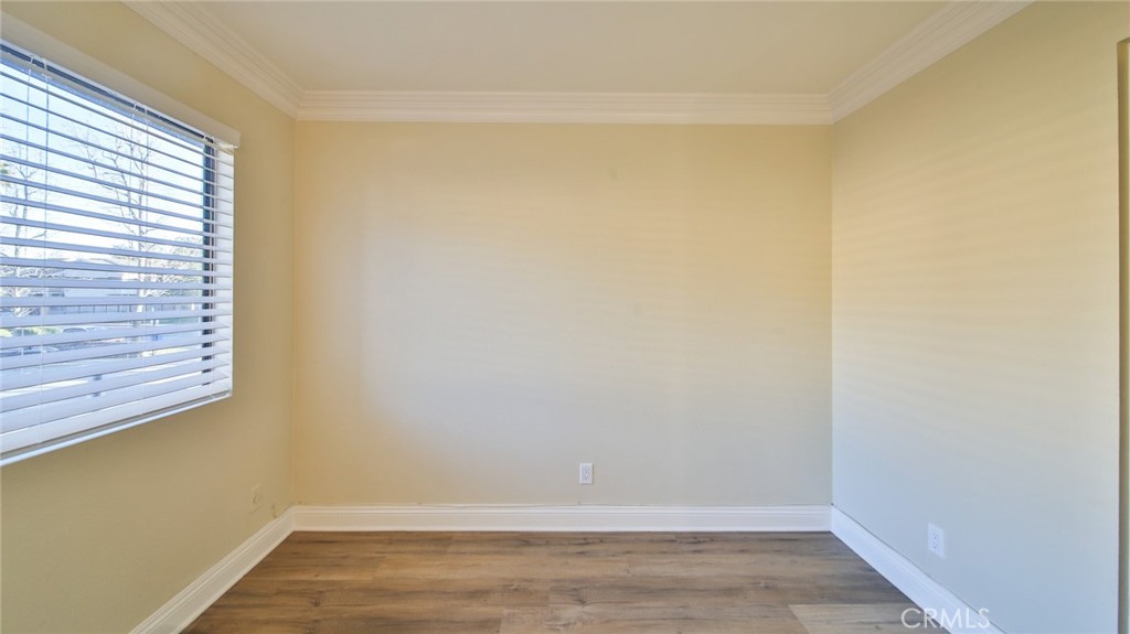 1013 W Linden Street 5