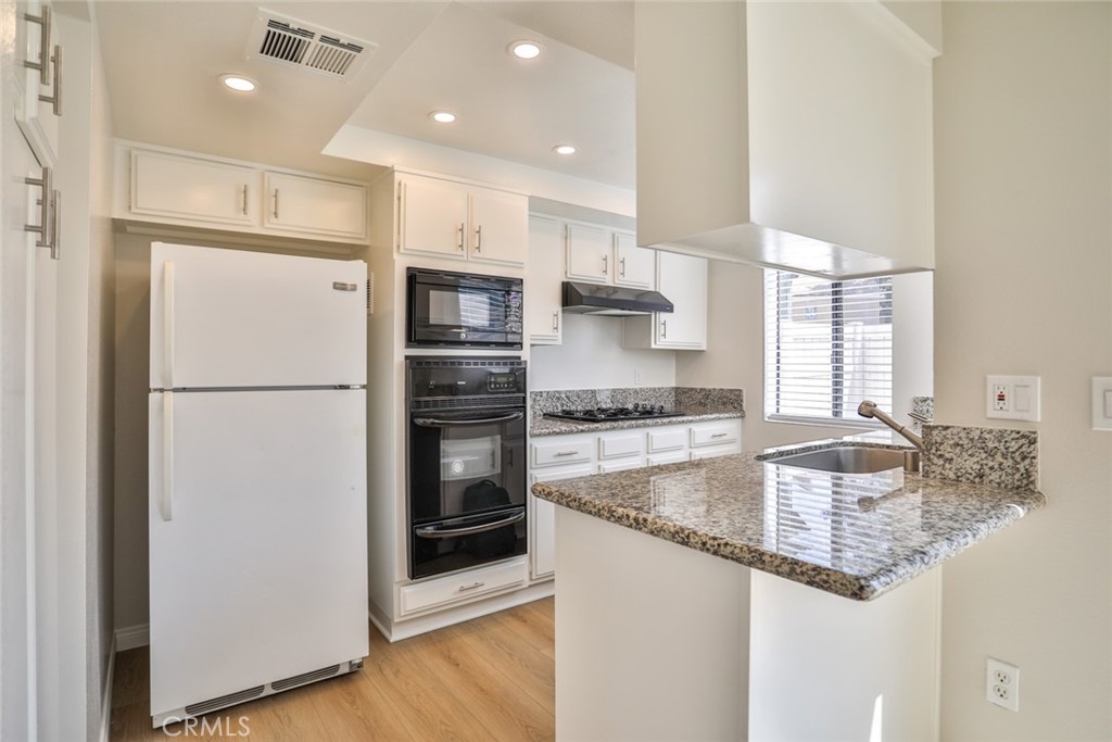 1013 W Linden Street 25