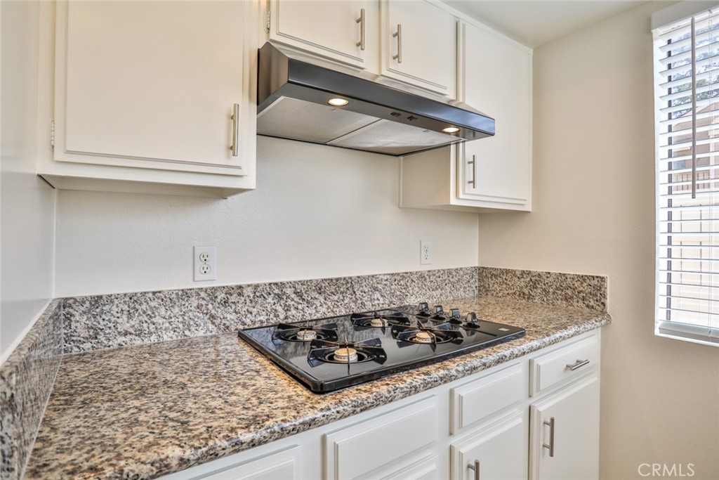 1013 W Linden Street 25