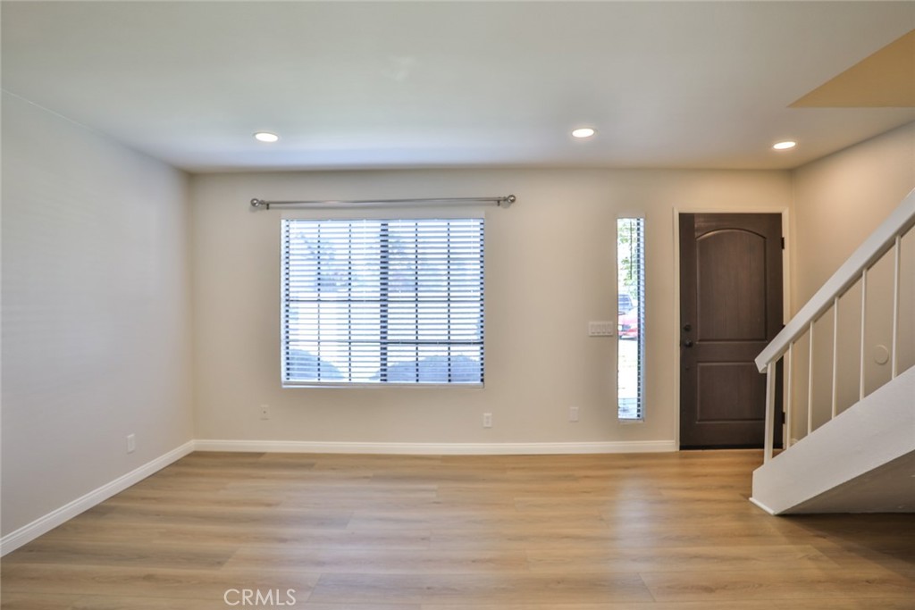 1013 W Linden Street 25