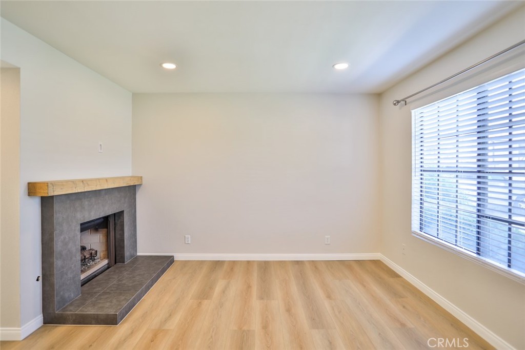 1013 W Linden Street 25