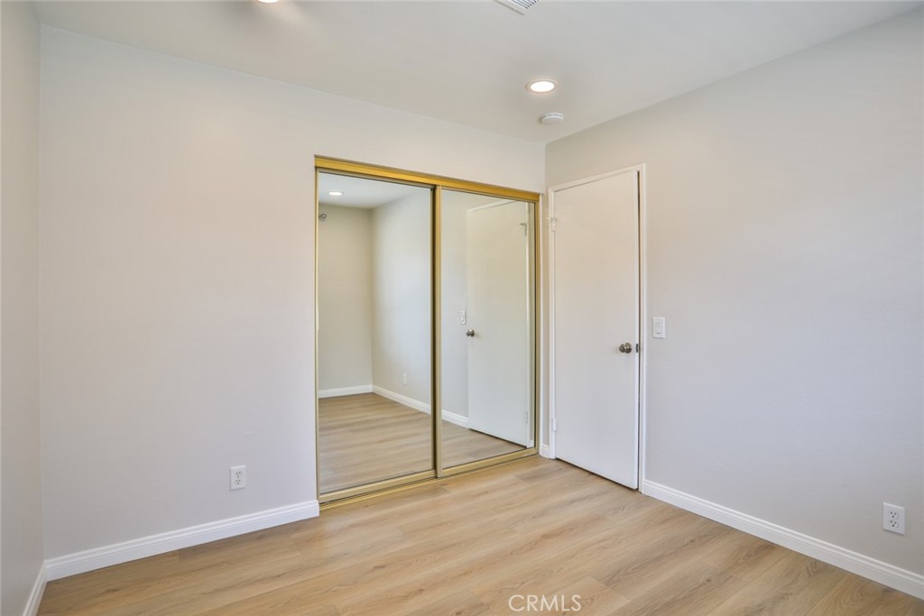 1013 W Linden Street 25