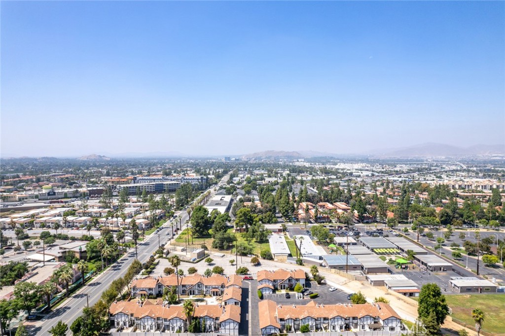 1013 W Linden Street 25