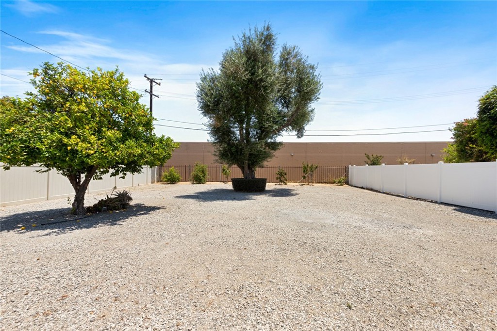 231 N Lincoln Avenue