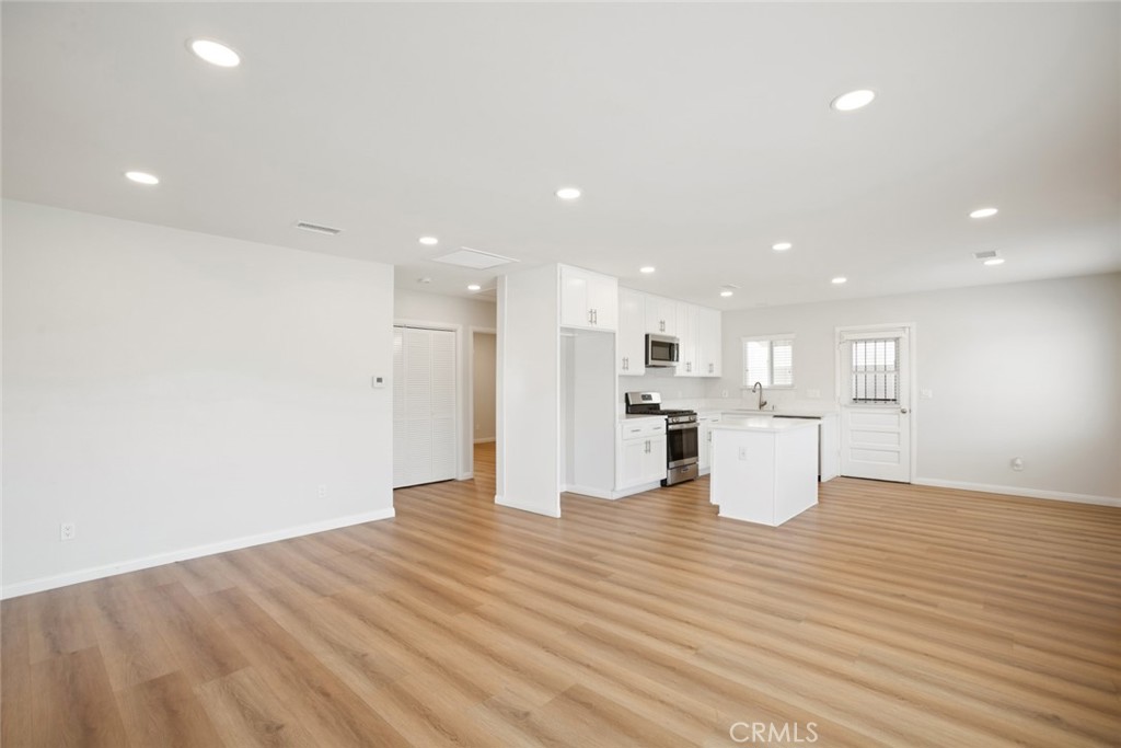 231 N Lincoln Avenue