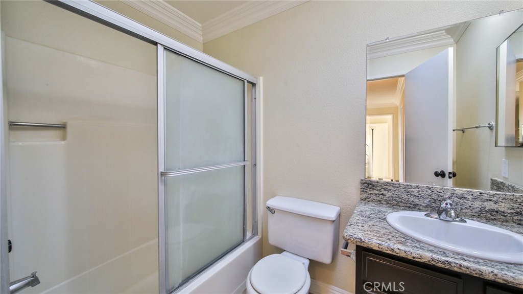 1013 W Linden Street 5