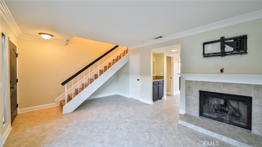 1013 W Linden Street 5