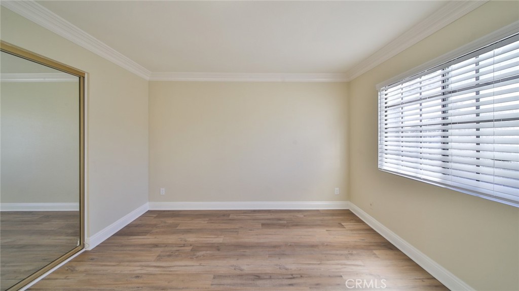1013 W Linden Street 5