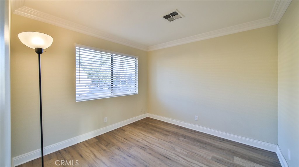 1013 W Linden Street 5