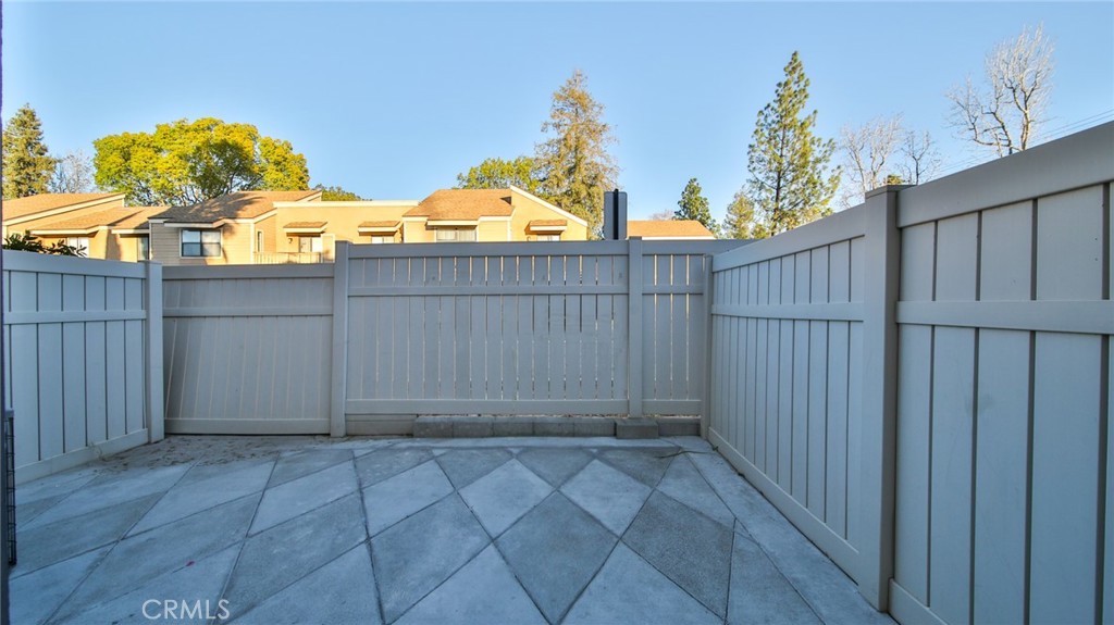 1013 W Linden Street 5