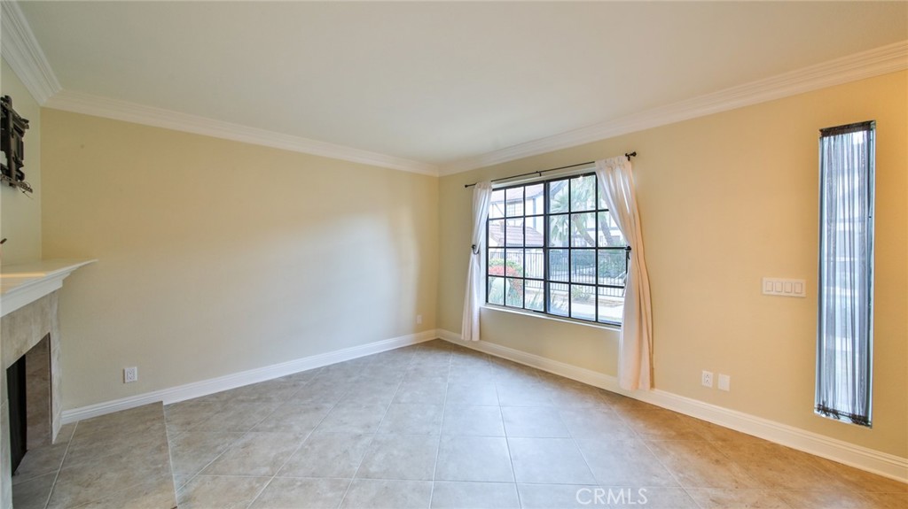 1013 W Linden Street 5