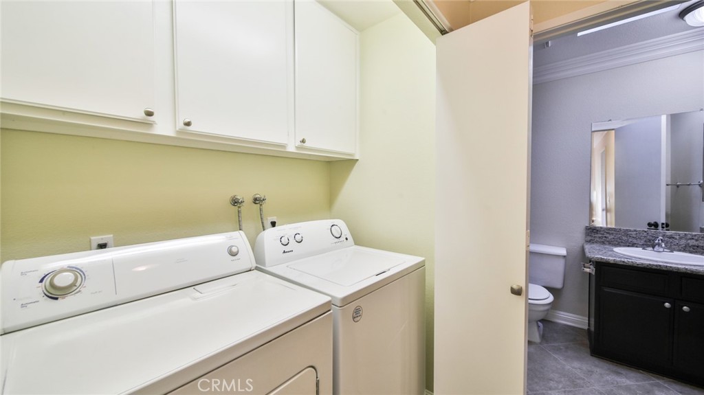 1013 W Linden Street 5