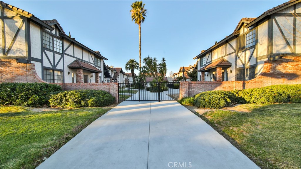 1013 W Linden Street 5