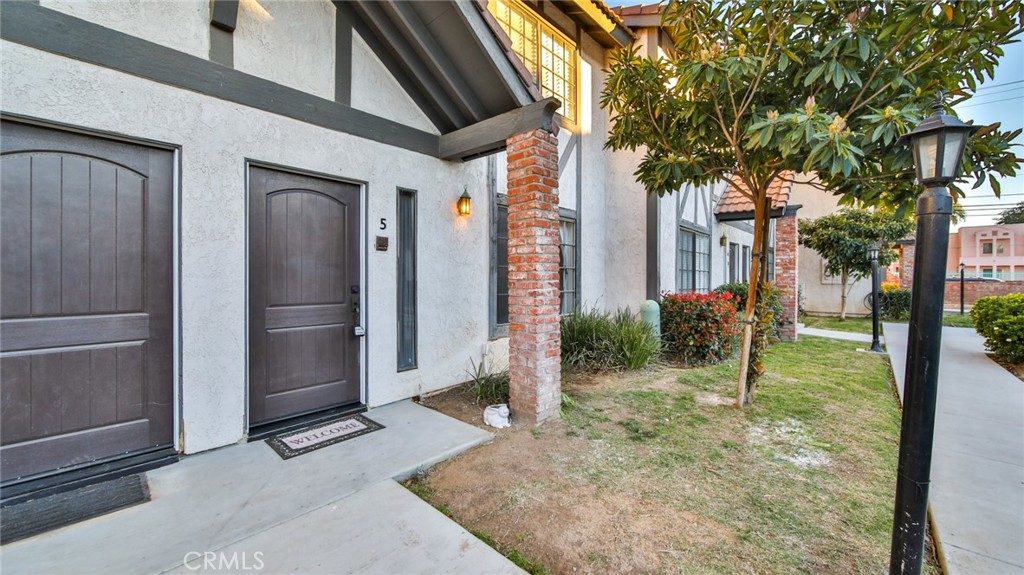 1013 W Linden Street 5