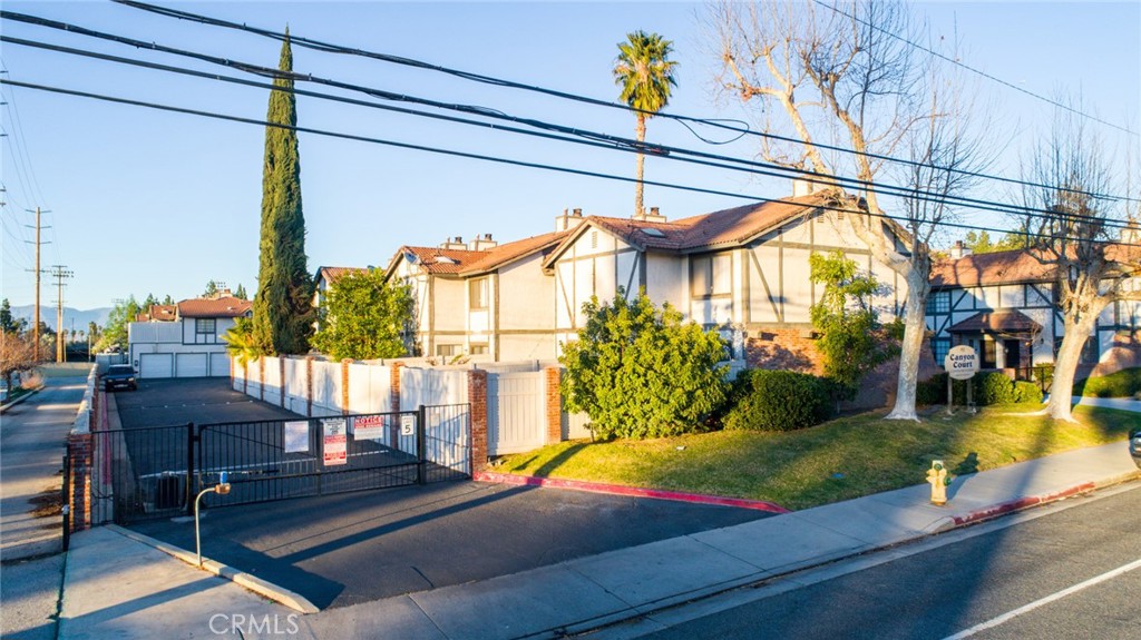 1013 W Linden Street 5