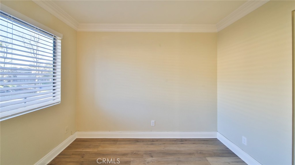 1013 W Linden Street 5
