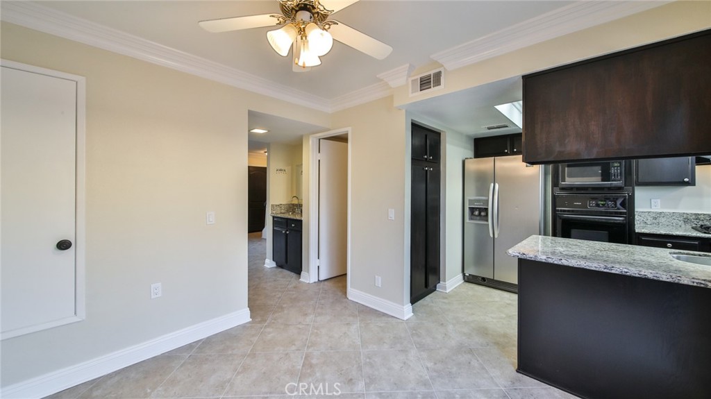 1013 W Linden Street 5