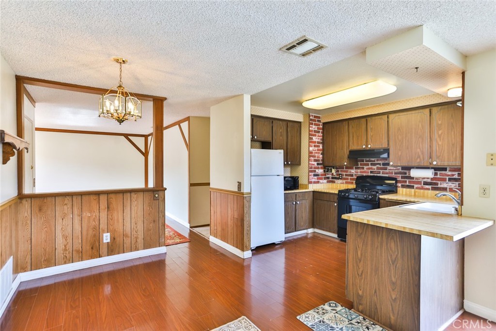 3736 Valle Vista Drive