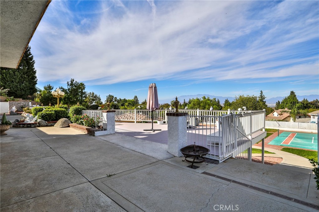 1233 Coronet Drive