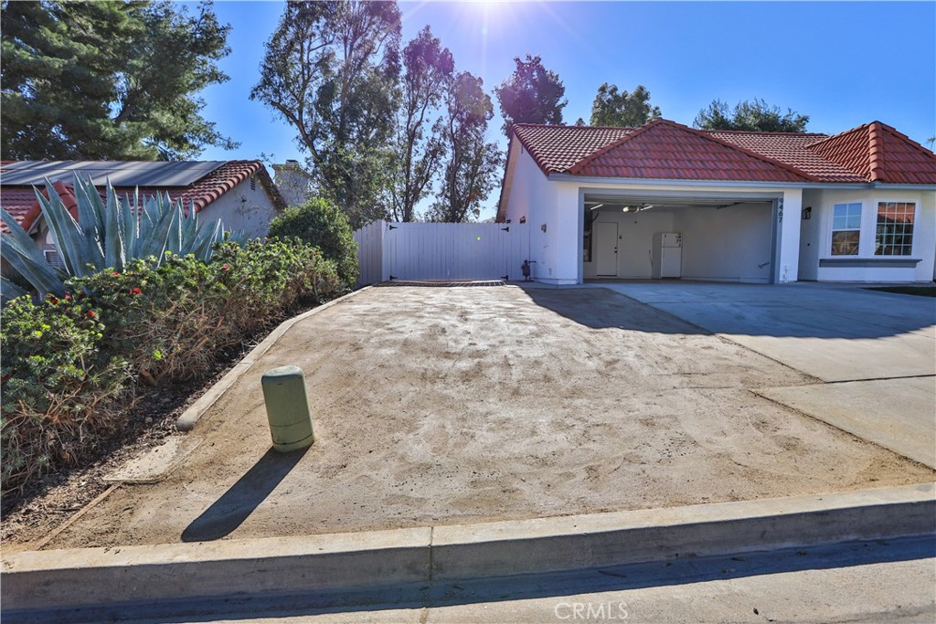 9467 Palm Canyon Drive