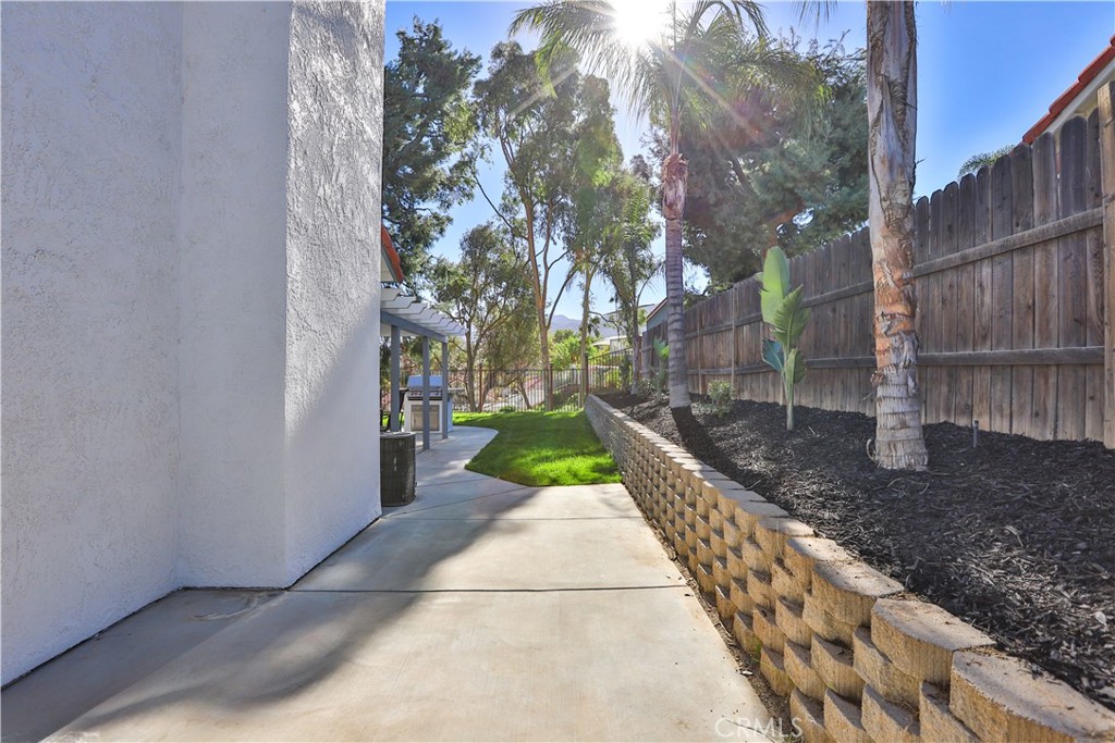 9467 Palm Canyon Drive